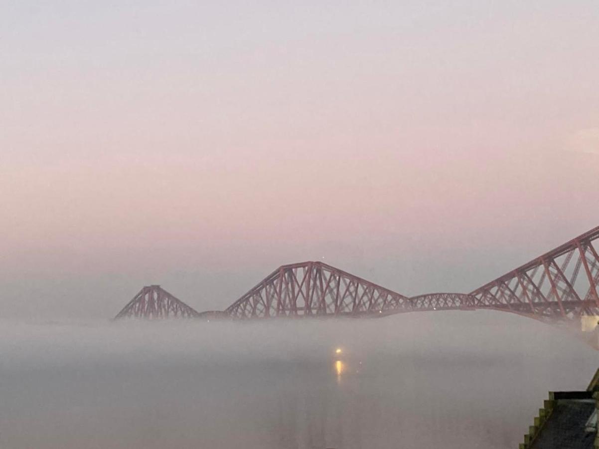 Forth Reflections Self Catering South Queensferry Extérieur photo